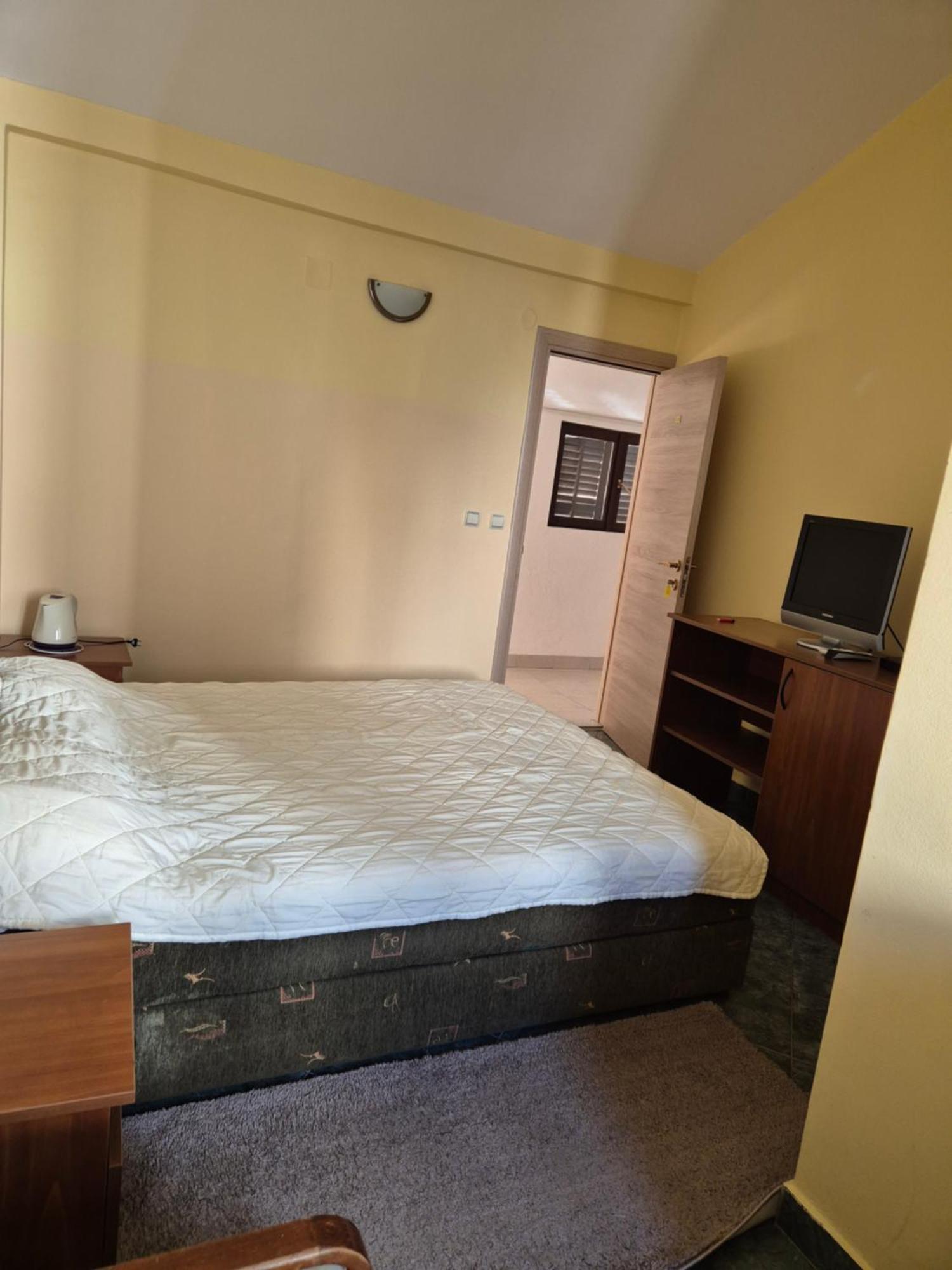 Mali Milocer Bay Accommodation Sveti Stefan Pokoj fotografie